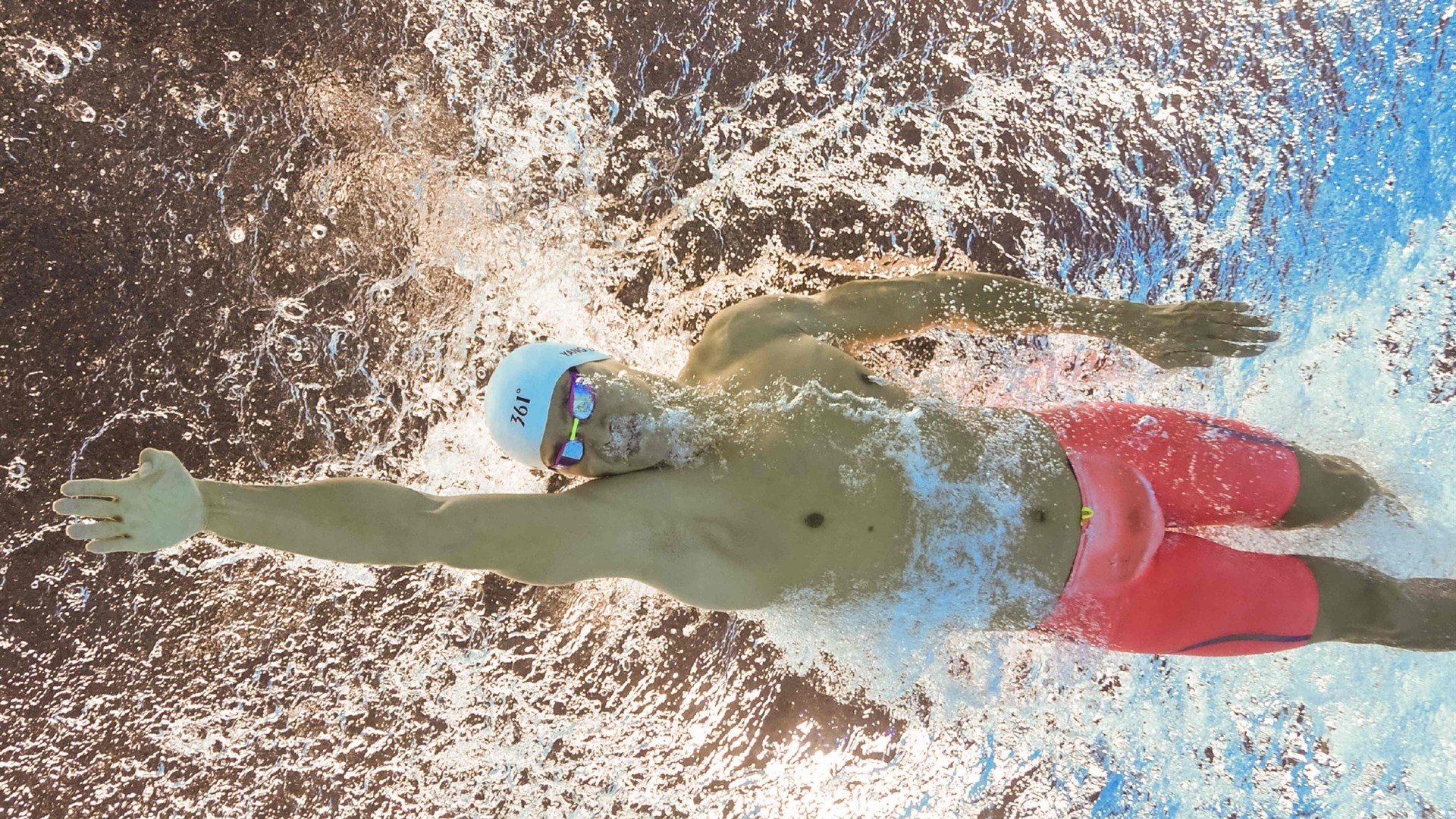 校园篮球推动性别平衡女生参与率持续走高，校园篮球女神